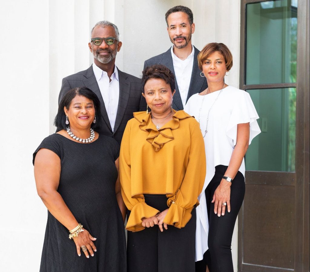 The organizers of a political action committee backed by black executives include, clockwise from left, Robyn and Tony Coles, Charles and Karen Phillips, and Marva Smalls. They were at the Coles’ house on Kiawah Island, S.C., in August.